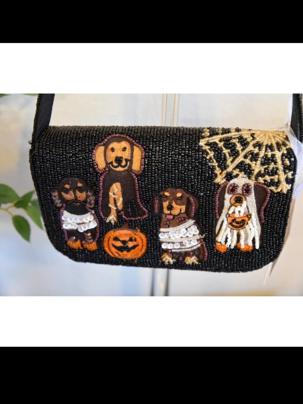 NWT Viral Beaded Halloween Dachshund Dogs Pumpkin Spiderweb Shoulder Bag
